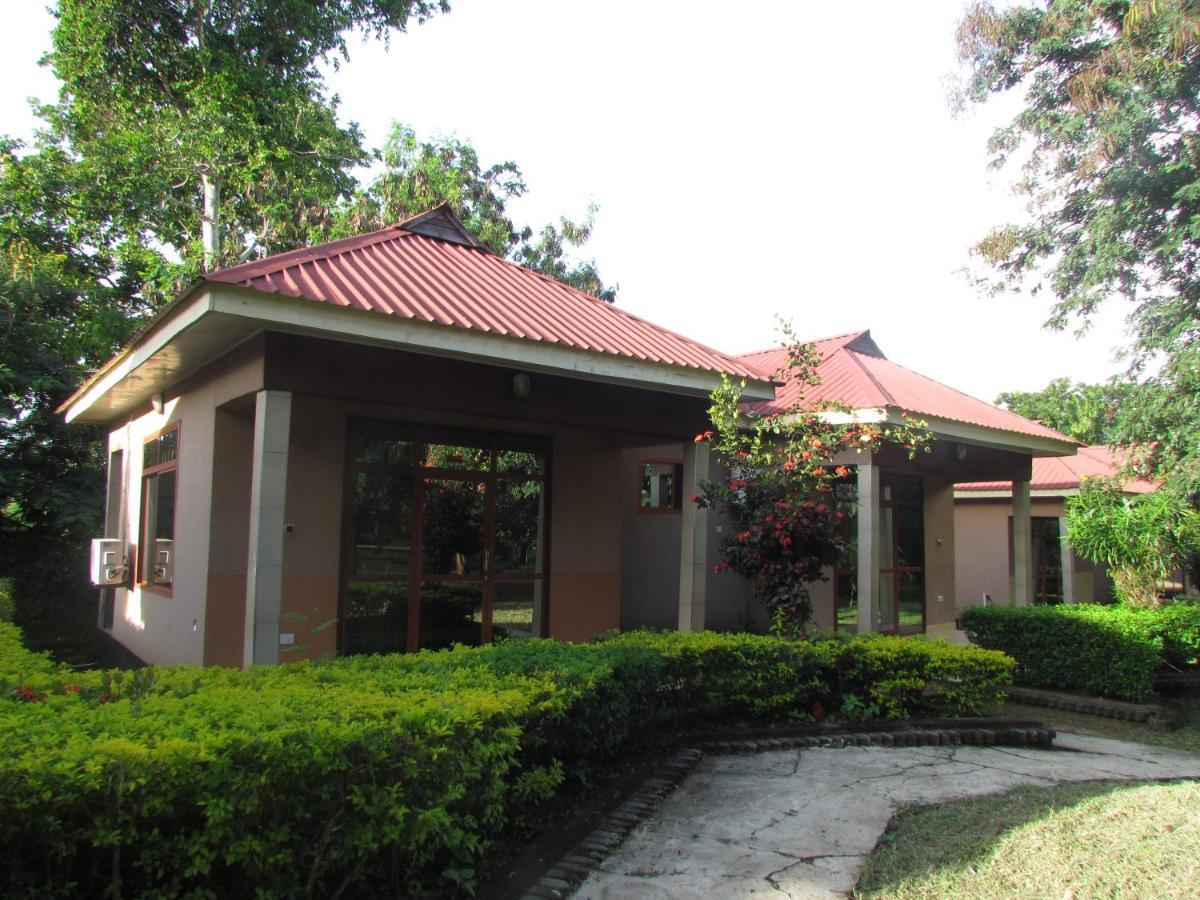Mikumi Resort Hotel 외부 사진